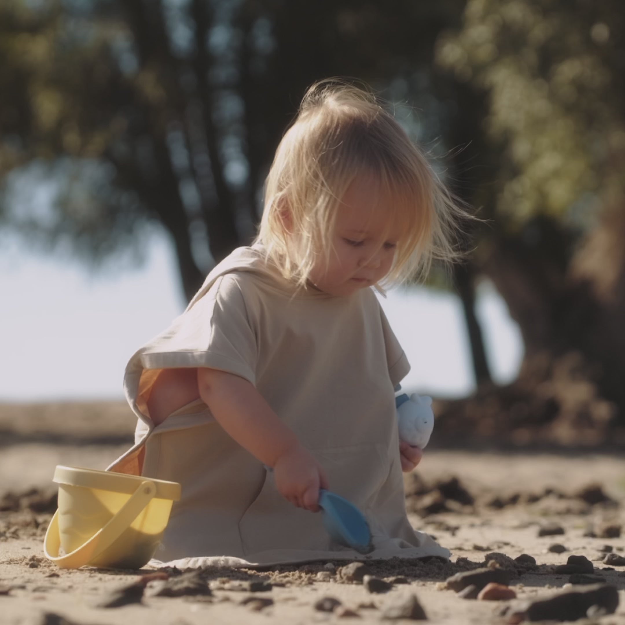 Video laden: UV-Poncho in Sandy Beach – UPF 50+