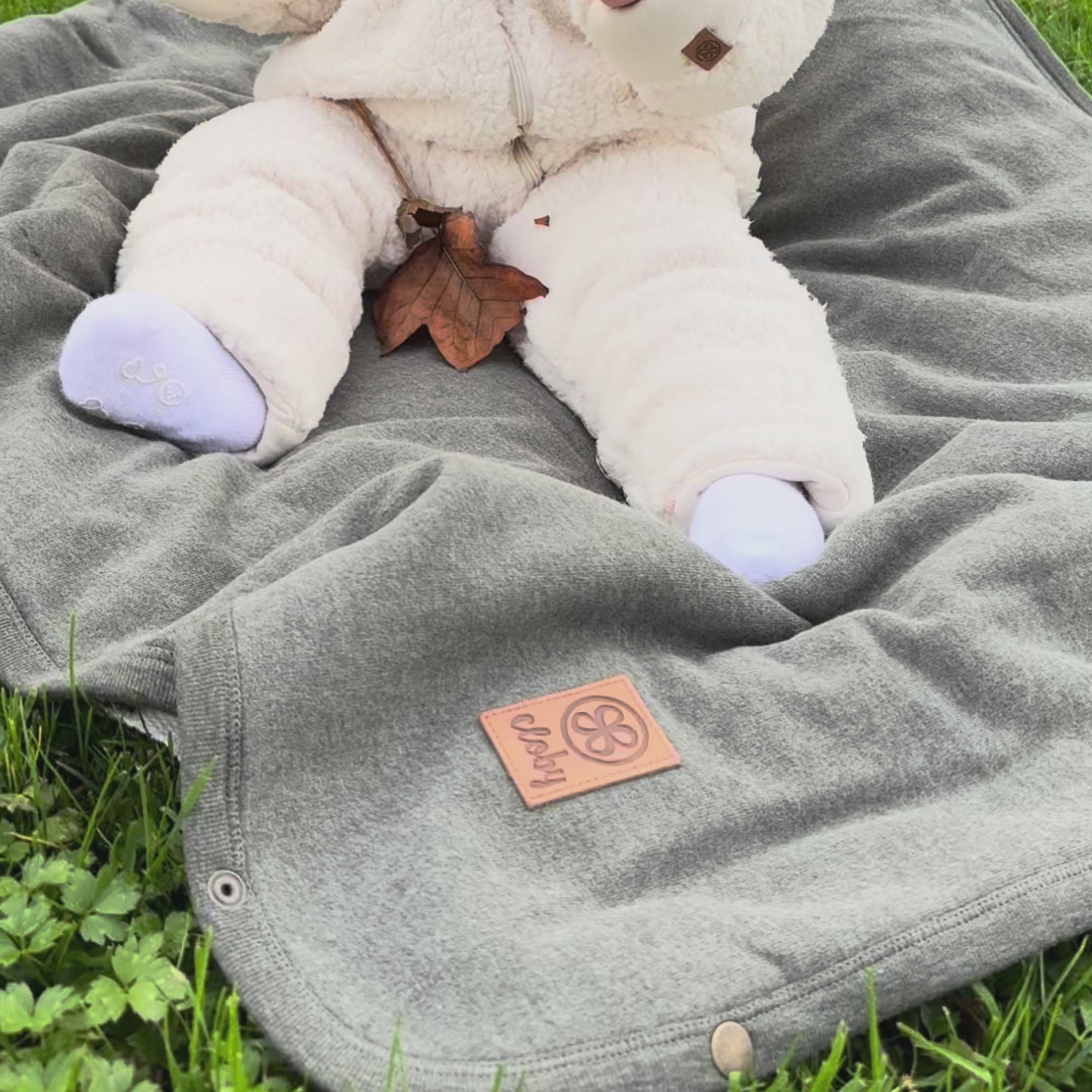 Video laden: Teddy-Decke in Forest Green